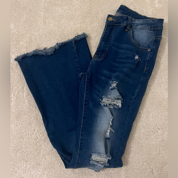 Ladies Boutique Large stretch Flare distressed Jean - Picture 2 of 5